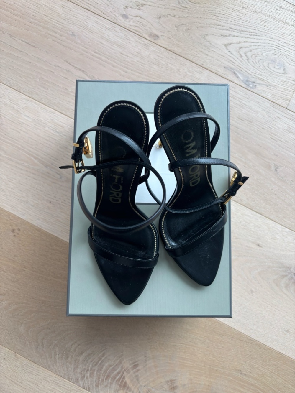TOM FORD SHINY LEATHER PADLOCK POINTY NAKED SANDAL Size 38.5True US size 8. - Picture 13 of 15